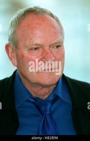 JULIAN GLOVER 10 Maggio 2000 Foto Stock