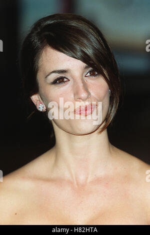 PENELOPE CRUZ 'Captain Corelli mandolino dell' L' Odeon Leicester Square LONDRA ENGL 19 Aprile 2001 Foto Stock