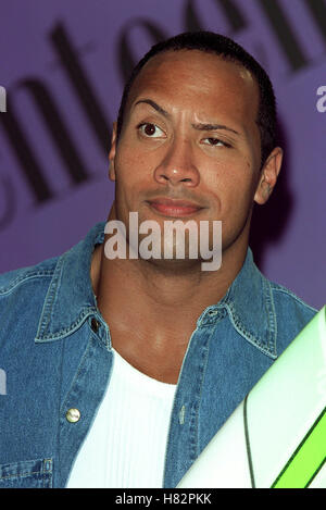 DWAYNE JOHNSON (aka The Rock) Teen Choice Awards Teen Choice Awards UNIVERSAL CITY LOS ANGELES US 12 Agosto 2001 Foto Stock