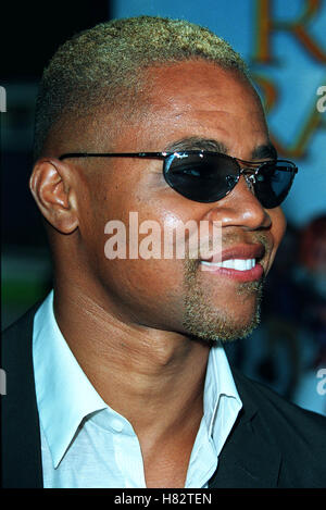 CUBA Gooding Jnr 'rat race' premiere del film HOLLYWOOD LOS ANGELES STATI UNITI D'AMERICA 30 Luglio 2001 Foto Stock