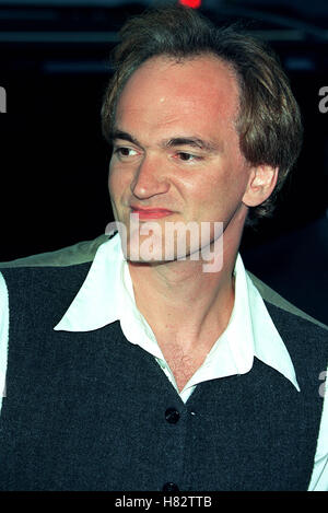 QUENTIN TARANTINO ALTRI PREMIERE LOS ANGELES DGA HOLLYWOOD LOS ANGELES STATI UNITI D'AMERICA 02 Agosto 2001 Foto Stock