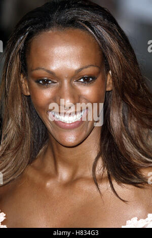 JUDI SHEKONI intitolato "Minority Report " LONDRA PREM L' Odeon Leicester Square LONDRA ENGL 26 Giugno 2002 Foto Stock