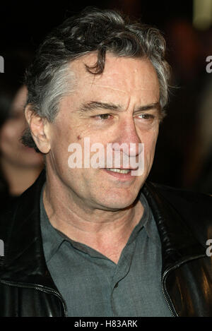 ROBERT DE NIRO SHOWTIME WORLD FILM PREMIERE HOLLYWOOD LOS ANGELES STATI UNITI D'AMERICA 11 Marzo 2002 Foto Stock