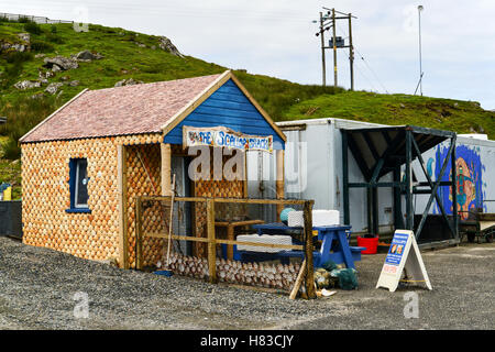 Smerlo Shack shell pescheria, Miavaig, isola di Lewis Foto Stock