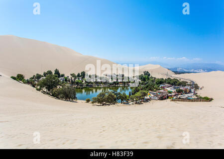 Oasis Huacachina in Perù Foto Stock