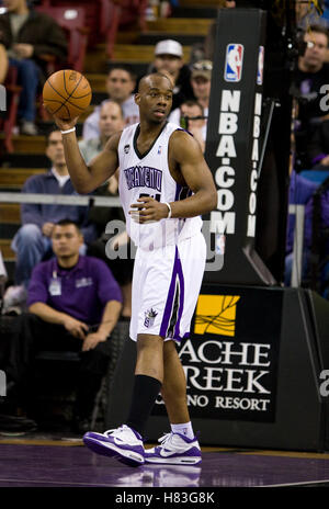 Febbraio 28, 2010; sacramento, CA, Stati Uniti d'America; sacramento kings avanti carl landry (24) durante il terzo trimestre contro i los angeles clippers di arco arena. sacramento sconfitto los angeles 97-92. Foto Stock