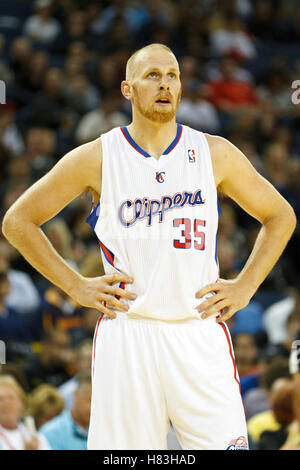 Ottobre 29, 2010; Oakland, CA, Stati Uniti d'America; los angeles clippers centro chris kaman (35) durante il primo trimestre contro la golden state warriors alla oracle arena. the warriors ha sconfitto la clippers 109-91. Foto Stock