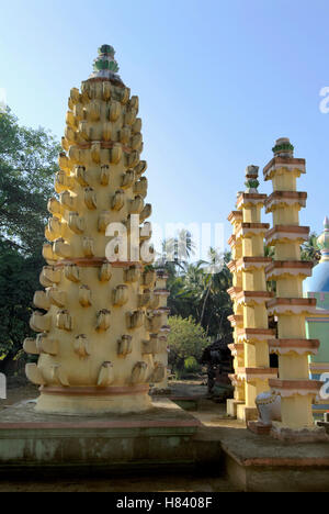 Deepmala al tempio di Shiva a Velneshwara, Maharashtra Foto Stock