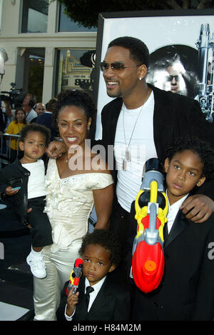 WILL SMITH & JADA PLINKETT Men in Black II PREMIERE LOS ANGELES MANN VILLAGE Theatre di WESTWOOD LOS ANGELES STATI UNITI D'AMERICA 26 giugno 2002 Foto Stock