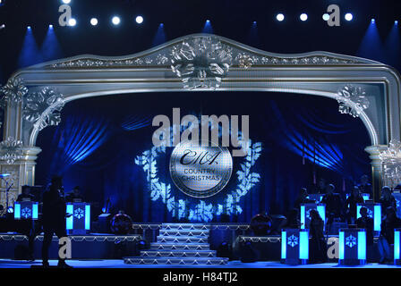 Nashville, TN, Stati Uniti d'America. 9 Nov, 2016. Atmosfera. 2016 CMA Paese natale tenutosi presso il Grand Ole Opry House. Photo credit: Laura Farr/AdMedia Credito: Laura Farr/AdMedia/ZUMA filo/Alamy Live News Foto Stock