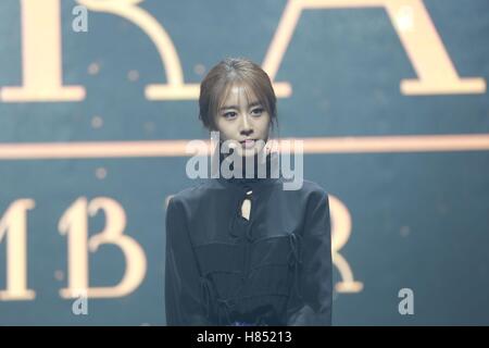 Seul in Corea. 09Nov, 2016. T-ara tenere vetrina per la XII mini album di ricordi a Seul, in Corea il 09 novembre, 2016.(Cina e Corea diritti) © TopPhoto/Alamy Live News Foto Stock
