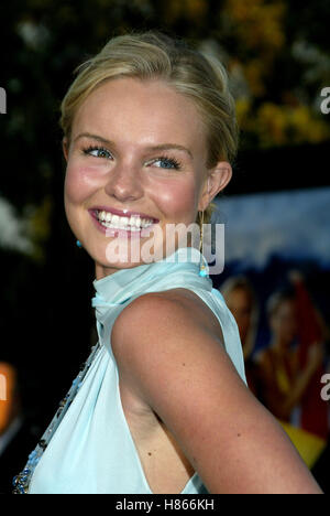 KATE BOSWORTH BLUE CRUSH Premiere mondiale universale di Burbank anfiteatro di LOS ANGELES USA 08 Agosto 2002 Foto Stock