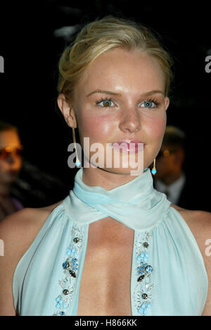 KATE BOSWORTH BLUE CRUSH Premiere mondiale universale di Burbank anfiteatro di LOS ANGELES USA 08 Agosto 2002 Foto Stock