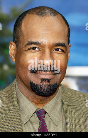 MICHAEL DORN SANTA CLAUSOLA 2 PREMIERE MONDIALE EL CAPITAN THEATRE HOLLYWOOD LOS ANGELES STATI UNITI D'AMERICA 27 Ottobre 2002 Foto Stock