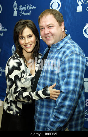 JAMI GERTZ & Mark Addy il 29TH PEOPLE'S CHOICE CANDIDATURE il Beverly Hilton Hotel di BEVERLY HILLS LOS ANGELES STATI UNITI D'AMERICA 04 Dicembre 20 Foto Stock