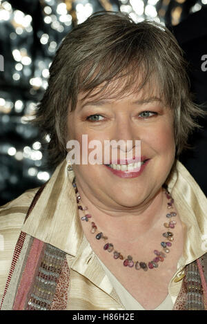 KATHY BATES CIRCA SCHMIDT LA PREMIERE Academy of Motion Picture Arts & Sciences BEVERLY HILLS LA 12 Dicembre 2002 Foto Stock