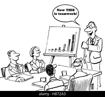 Bianco e nero cartoon business che mostra un grafico con un aumento delle vendite e la borchia dicendo al team, "ora questo è il lavoro di squadra". Foto Stock