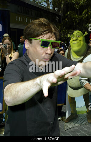 MIKE MYERS Shrek 4-D'attrazione PREMIERE gli Universal Studios di Los Angeles USA 10 Maggio 2003 Foto Stock