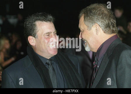 PAUL Michael Glaser e David Soul NATIONAL TELEVISION AWARDS 200 ROYAL ALBERT HALL LONFON INGHILTERRA 28 Ottobre 2003 Foto Stock