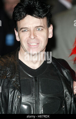 GARY NUMAN SIGNORE DEGLI ANELLI PREMIERE 200 Odeon Leicester Square Londra Inghilterra 11 Dicembre 2003 Foto Stock