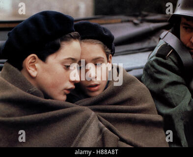 Auf Wiedersehen, Kinder, (Au revoir les enfants) F 1987, Regie: Louis Malle, GASPARD MANESSE, RAFFAELLO FETJÖ, Stichwort: Baskenmütze, Schüler, Frieren Foto Stock