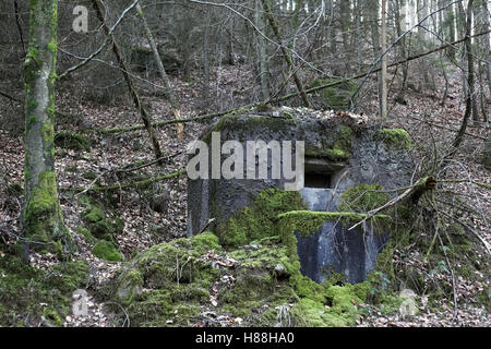 Bunker francese nei pressi di Langensoultzbach, Vosges, Francia. Essa fu costruita prima della seconda guerra mondiale come parte della linea Maginot. Foto Stock