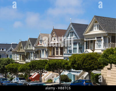 Painted Ladies, case colorate, architettura vittoriana, Alamo Square, San Francisco, California, Stati Uniti d'America Foto Stock