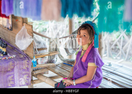 Karen lungo collo di persone nel nord della Thailandia Foto Stock