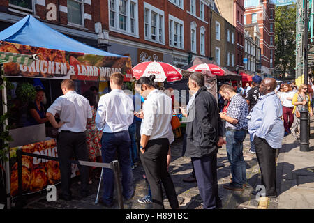 Strutton mercato di massa in Westminster, Londra England Regno Unito Regno Unito Foto Stock