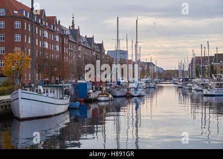 Christianshavn canal a Copenhagen, Danimarca Foto Stock