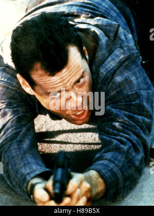 Stirb langsam 2, (DIE HARD 2/ DIE HARDER) USA 1990, Regie: Renny Harlin, Bruce Willis, Stichwort: Pistole Foto Stock