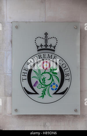 Londra, Regno Unito. 8 Novembre, 2016. Un segno al di fuori della Corte suprema del Regno Unito. Foto Stock