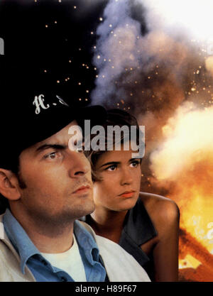 La Chase - Autostrada calore, (Chase) USA 1994, Regie: Adam Rifkin, Charlie Sheen, Kristy Swanson, Chiave: Feuer, Flammen, Funken, Rauch, Foto Stock
