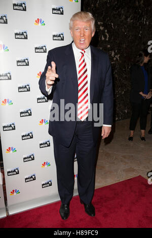 NEW YORK, NY - aprile 16: Donald Trump assiste il 'All-Star Celebrity Apprendista' Red Carpet evento al Trump Tower on April 16, 2013 in New York City. © Corredor99 / MediaPunch Inc. Foto Stock
