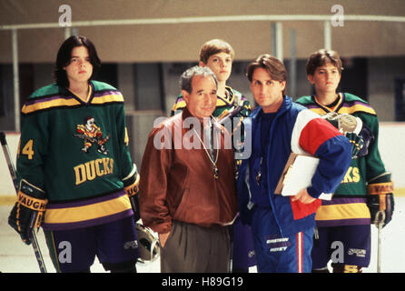 Mighty Ducks II - Das Superteam kehrt zurück, (D2 - il Mighty Ducks) USA 1994, Regie: Sam Weisman, MICHAEL TUCKER (2.vl), Emilio Estevez (2.vr), Stichwort: Eishockey, Spieler Foto Stock