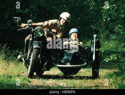 Kalle Blomquist: Sein neuester cade (KALLE BLOMKVIST OCH RASMUS) SWE 1997, Regie: Göran Carmback, MALTE FORSBERG, TOTTE STENEBY, Stichwort: Motorrad, Beiwagen Foto Stock