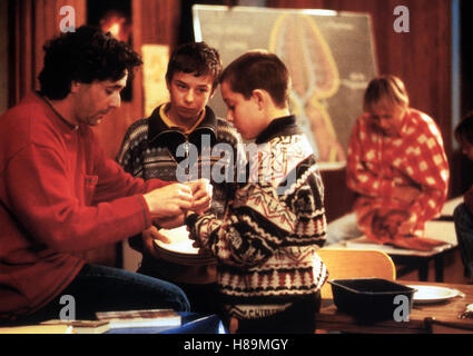 Die Klassenfahrt, (LA CLASSE DE NEIGE) F 1998, Regie: Claude Miller, YVES VERHOEVEN (li), Clemente VAN DEN BERGH (RE) Foto Stock