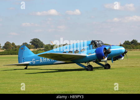 BAE Systems' Avro 652 Anson G-AHKX ad un air show at Old Warden, REGNO UNITO Foto Stock