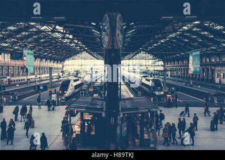 Tradizionale Francese la stazione del treno a Parigi, Francia Foto Stock