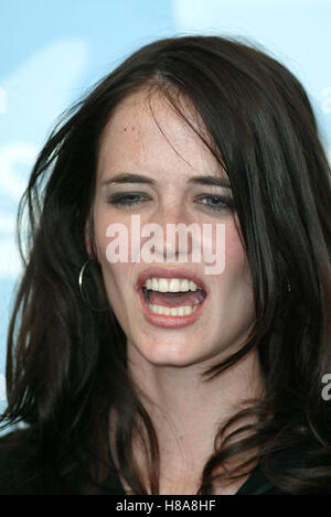 EVA GREEN THE DREAMERS PHOTOCALL 60ESIMO FESTIVAL DEL CINEMA DI VENEZIA ITALIA 01 Settembre 2003 Foto Stock