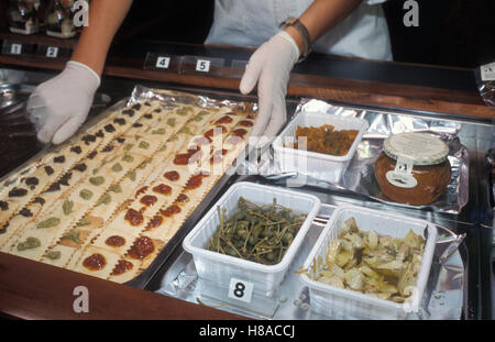 Degustazione presso il museo dell olio d oliva a Bardolino, olive, pasta, museo, il Lago di Garda, Italia, Europa Foto Stock