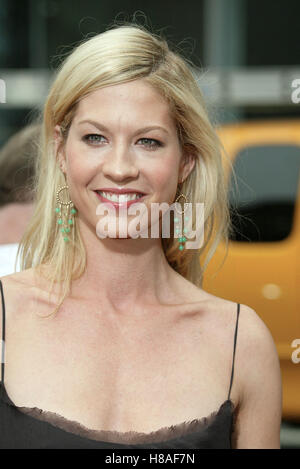 JENNA ELFMAN LOONEY TUNES: TORNA IN AZIONE Chinese Theatre Hollywood LA USA 09 Novembre 2003 Foto Stock