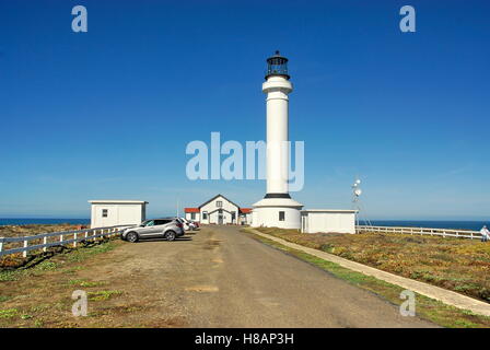 Punto Arena faro sulla costa di Mendocino, in California Foto Stock
