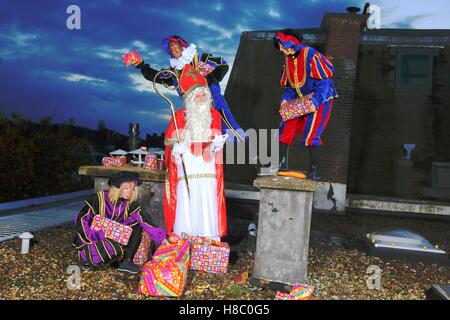 Pete nero alternativa, fuliggine pete, roet piet, Zwarte Piet, tradizione Sinterklaas sta cambiando. St Nicholas Foto Stock
