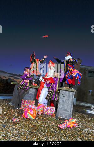 Pete nero alternativa, fuliggine pete, roet piet, Zwarte Piet, tradizione Sinterklaas sta cambiando. St Nicholas Foto Stock