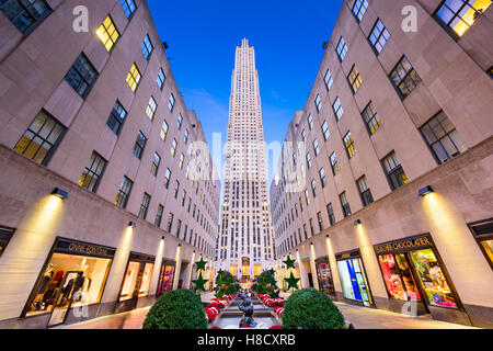 NEW YORK CITY - 2 Novembre 2016: Rockefeller Center di New York. Il punto di riferimento storico è stato completato nel 1939. Foto Stock