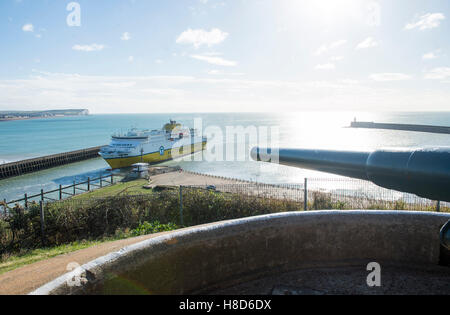 Transmanche Ferry Cote d'Alabastro a Newhaven Harbor East Sussex Regno Unito Foto Stock