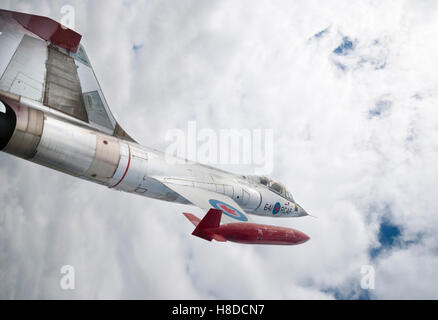 Un Lockheed F-104 Starfighter anche noto come 'widowmaker' sul display a Warplane Heritage Museum, Hamilton Ontario Canada Foto Stock