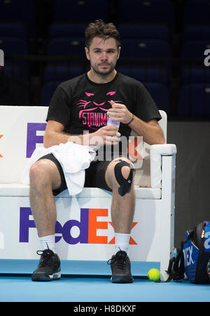 L'O2, Londra, Regno Unito. 11 Novembre, 2016. Barclays ATP World Tour Finals. Top mondo otto giocatori singoli pratica sul Centre Court e pratica esterna tribunali prima del torneo inizia domenica 13 novembre. Credito: sportsimages/Alamy Live News Foto Stock