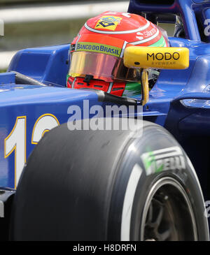 Sao Paulo, Brasile. Xi Nov, 2016. Felipe Nasr (BRA) Sauber F1 Team durante il secondo turno di prove libere per il Brasile il Grand Prix di Formula 1 nel 2016 svoltasi sul circuito di Interlagos il mattino di venerdì. (Foto: Rodolfo Buhrer/La/Imagem Fotoarena) Credito: Foto Arena LTDA/Alamy Live News Foto Stock